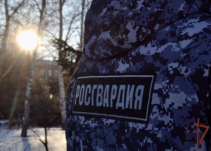 Росгвардейцы оказали помощь потерявшейся 89-летней омичке